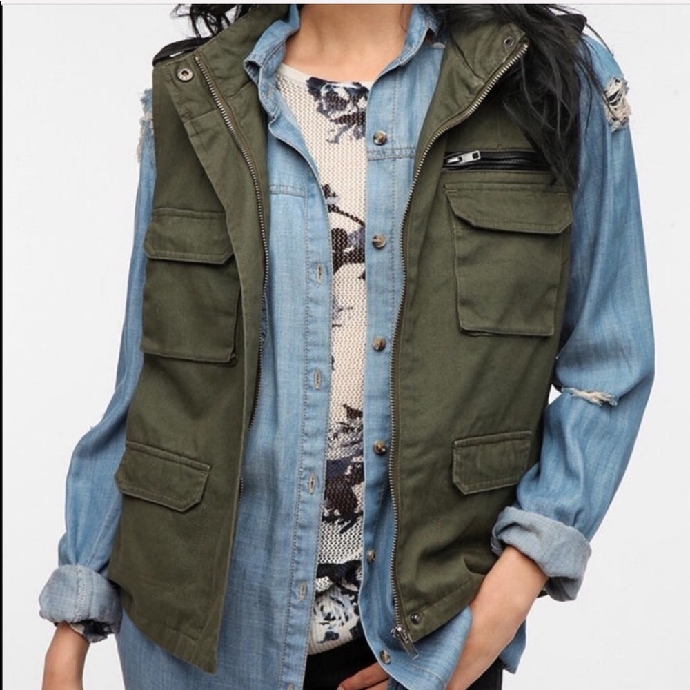 BDG Olive Green Surplus Vest Size Small